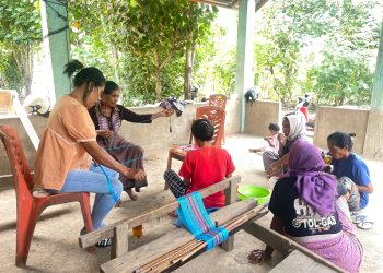 Dari Kerajinan Tangan Hingga Edukasi Sosial: Komunitas Buruh Migran Perempuan Otosela Memperkuat Solidaritas Lewat Program Distribusi Sembako Komunitas dan Usaha Bersama